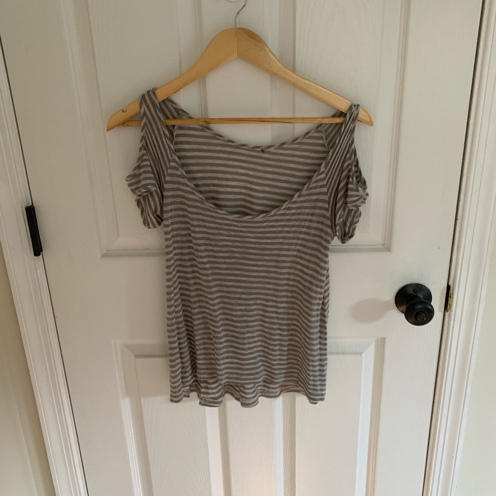 Top with shoulders open